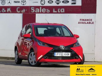 Toyota AYGO 1.0 VVT-i x-play Hatchback 5dr Petrol Manual Euro 6 (71 ps)