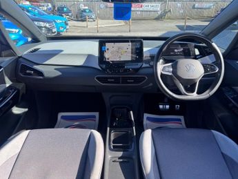 VOLKSWAGEN ID.3 58kWh Family Pro [Pan Roof] 5dr - ONE OWNER
