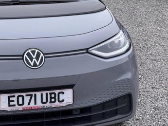 VOLKSWAGEN ID.3 58kWh Family Pro [Pan Roof] 5dr - ONE OWNER