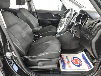 KIA VENGA 1.6 2 MPV 5dr Petrol Auto Euro 5 (123 bhp)