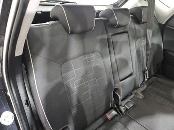 KIA VENGA 1.6 2 MPV 5dr Petrol Auto Euro 5 (123 bhp)