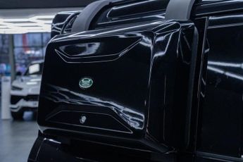 LAND ROVER DEFENDER 3.0 D250 MHEV SE Hard Top SUV 5dr Diesel Auto 4WD MWB Euro 6 (s/