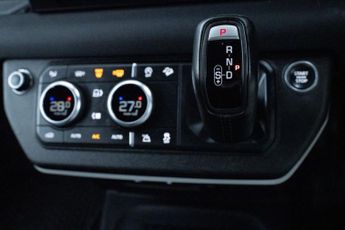 LAND ROVER DEFENDER 3.0 D250 MHEV SE Hard Top SUV 5dr Diesel Auto 4WD MWB Euro 6 (s/