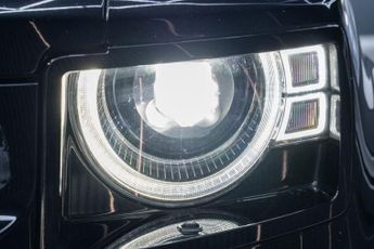 LAND ROVER DEFENDER 3.0 D250 MHEV SE Hard Top SUV 5dr Diesel Auto 4WD MWB Euro 6 (s/