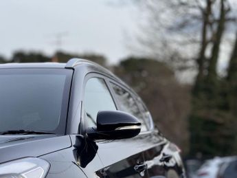 HYUNDAI TUCSON 2.0 CRDi Premium SUV 5dr Diesel Auto 4WD Euro 6 (136 ps)