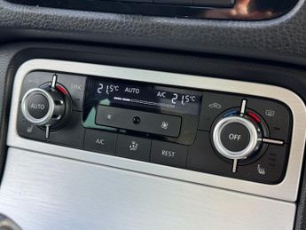 VOLKSWAGEN TOUAREG 3.0 TDI V6 BlueMotion Tech R-Line SUV 5dr Diesel Tiptronic 4WD E