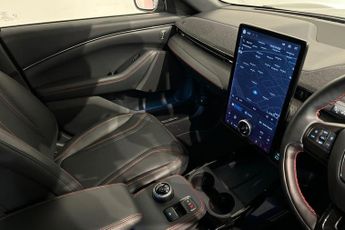 FORD MUSTANG MACH-E Standard Range 70kWh SUV 5dr Electric Automatic AWD (269 ps) Rea