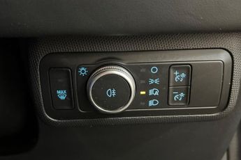 FORD MUSTANG MACH-E Standard Range 70kWh SUV 5dr Electric Automatic AWD (269 ps) Rea