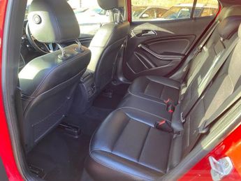 MERCEDES-BENZ GLA 2.1 GLA200 CDI Sport SUV 5dr Diesel 7G-DCT 4MATIC Euro 6 (s/s) (