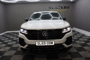 VOLKSWAGEN TOUAREG 3.0 TDI V6 R-Line Tech SUV 5dr Diesel Tiptronic 4Motion Euro 6 (