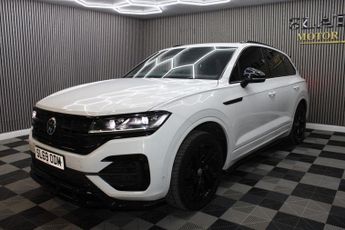 VOLKSWAGEN TOUAREG 3.0 TDI V6 R-Line Tech SUV 5dr Diesel Tiptronic 4Motion Euro 6 (