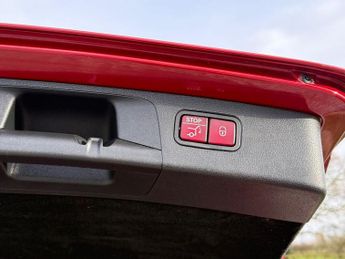 MERCEDES-BENZ E-CLASS 2.0 E220d AMG Line (Premium) Estate 5dr Diesel G-Tronic+ Euro 6 