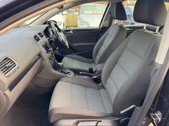 VOLKSWAGEN GOLF 1.6 TDI Match Hatchback 5dr Diesel DSG Euro 5 (105 ps)