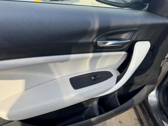 BMW 1 SERIES 1.6 118i Urban Hatchback 5dr Petrol Auto Euro 5 (s/s) (170 ps)