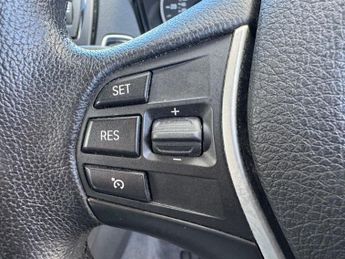 BMW 1 SERIES 1.6 118i Urban Hatchback 5dr Petrol Auto Euro 5 (s/s) (170 ps)