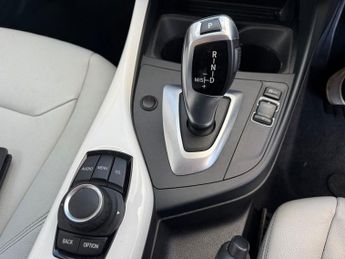 BMW 1 SERIES 1.6 118i Urban Hatchback 5dr Petrol Auto Euro 5 (s/s) (170 ps)