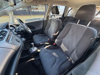 HONDA JAZZ 1.4 i-VTEC ES Hatchback 5dr Petrol i SHIFT Euro 4 (100 ps)