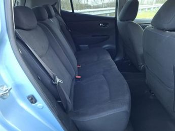 NISSAN LEAF 24kWh Acenta Hatchback 5dr Electric Auto (107 bhp)