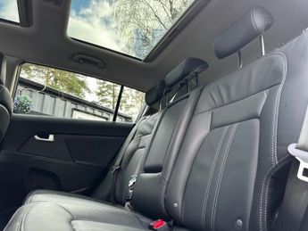 KIA SPORTAGE 2.0 CRDi KX-3 SUV 5dr Diesel Auto AWD Euro 5 (134 bhp)