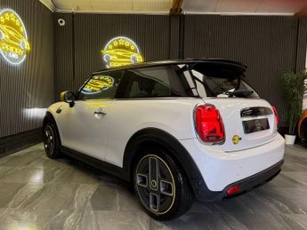 MINI Electric Hatch Cooper SE 32.6kWh Level 2 Hatchback 3dr Electric Auto (184 ps)