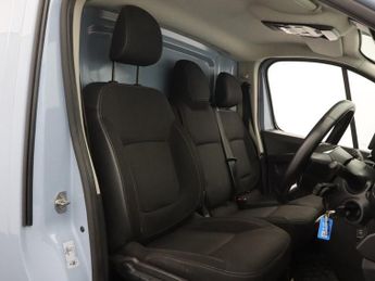 RENAULT TRAFIC 2.0 dCi Blue SL28 Sport Panel Van 5dr Diesel Manual L1 H1 Euro 6
