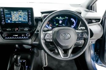 TOYOTA COROLLA 1.8 VVT-h Design Touring Sports 5dr Petrol Hybrid CVT Euro 6 (s/