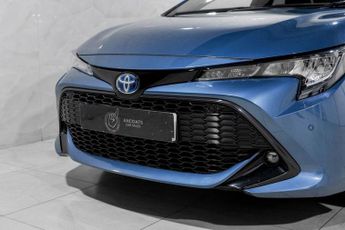 TOYOTA COROLLA 1.8 VVT-h Design Touring Sports 5dr Petrol Hybrid CVT Euro 6 (s/