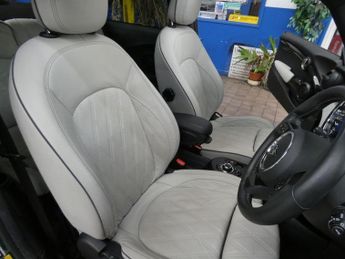 MINI Electric Hatch Cooper SE 32.6kWh Level 3 Hatchback 3dr Electric Auto (184 ps)