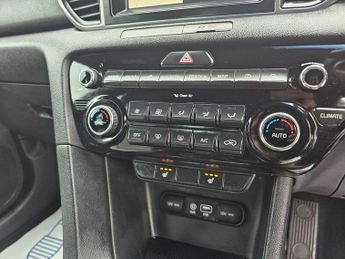 KIA SPORTAGE AUTOMATIC 1.6 T-GDi GT-Line SUV 5dr Petrol DCT AWD Euro 6 (174 b