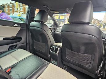 KIA SPORTAGE AUTOMATIC 1.6 T-GDi GT-Line SUV 5dr Petrol DCT AWD Euro 6 (174 b