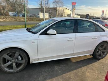 AUDI A4 2.0 TDI Black Edition Saloon 4dr Diesel Multitronic Euro 5 (s/s)