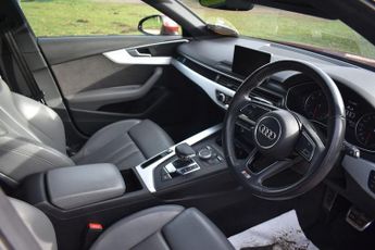 AUDI A4 AVANT 2.0 TDI S line Estate 5dr Diesel S Tronic Euro 6 (s/s) (150 ps)