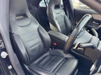MERCEDES-BENZ CLA 1.3 CLA250e 15.6kWh AMG Line (Premium Plus) Coupe 4dr Cosmos Bla