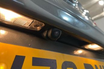 HYUNDAI KONA 64kWh Premium SUV 5dr Electric Auto (7kW Charger) (204 ps) Rear 