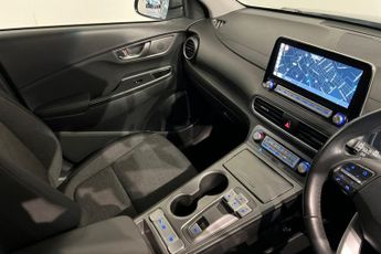 HYUNDAI KONA 64kWh Premium SUV 5dr Electric Auto (7kW Charger) (204 ps) Rear 