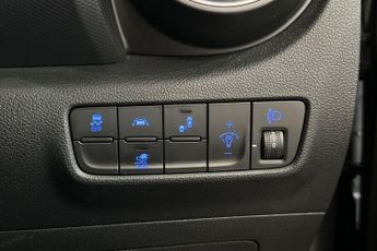 HYUNDAI KONA 64kWh Premium SUV 5dr Electric Auto (7kW Charger) (204 ps) Rear 