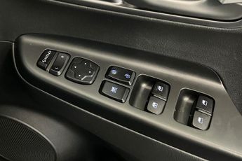 HYUNDAI KONA 64kWh Premium SUV 5dr Electric Auto (7kW Charger) (204 ps) Rear 