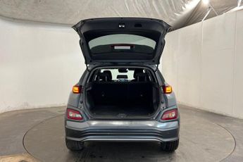 HYUNDAI KONA 64kWh Premium SUV 5dr Electric Auto (7kW Charger) (204 ps) Rear 