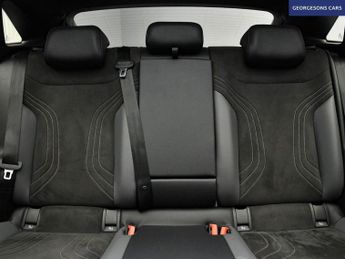 VOLKSWAGEN ID5 Pro Performance 77kWh Style SUV 5dr Electric Auto (204 ps)