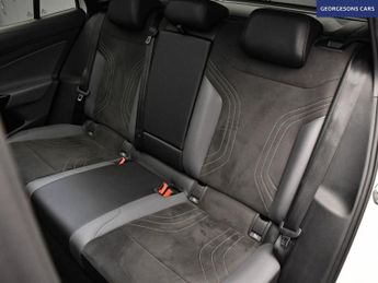 VOLKSWAGEN ID5 Pro Performance 77kWh Style SUV 5dr Electric Auto (204 ps)