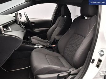 TOYOTA COROLLA 1.8 VVT-h GPF Icon Tech Hatchback 5dr Petrol Hybrid CVT Euro 6 (