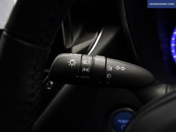 TOYOTA COROLLA 1.8 VVT-h GPF Icon Tech Hatchback 5dr Petrol Hybrid CVT Euro 6 (