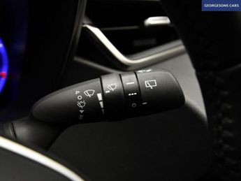 TOYOTA COROLLA 1.8 VVT-h GPF Icon Tech Hatchback 5dr Petrol Hybrid CVT Euro 6 (