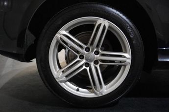 AUDI Q5 Audi Q5 2.0 TDI S line Plus SUV 5dr Diesel S Tronic quattro Euro