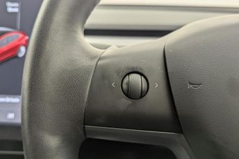 TESLA Model 3 (Dual Motor) Long Range Saloon 4dr Electric Auto 4WDE (346 ps)