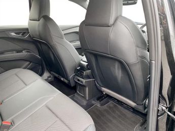 AUDI Q4 E-TRON 40 S line Sportback 5dr Electric Auto 82kWh (204 ps)
