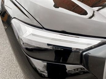 AUDI Q4 E-TRON 40 S line Sportback 5dr Electric Auto 82kWh (204 ps)