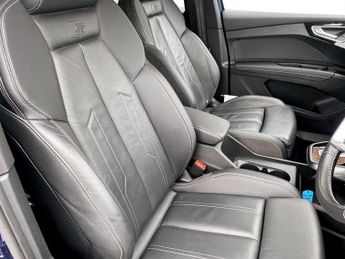 AUDI Q4 E-TRON 40 S line SUV 5dr Electric Auto 82kWh (204 ps)