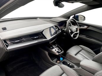 AUDI Q4 E-TRON 40 S line SUV 5dr Electric Auto 82kWh (204 ps)