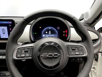 FIAT 600 1.2 MHEV La Prima SUV 5dr Petrol Hybrid e-DCT Euro 6 (s/s) (100 